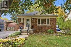 298 SANATORIUM Road  Hamilton, ON L9C 2A2