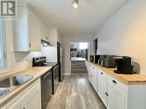 14 South Park Street, Quinte West (Frankford Ward), ON - Indoor Photo Showing Kitchen