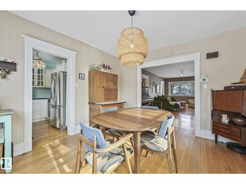 11036 125 St Nw, Edmonton, AB - Indoor Photo Showing Dining Room