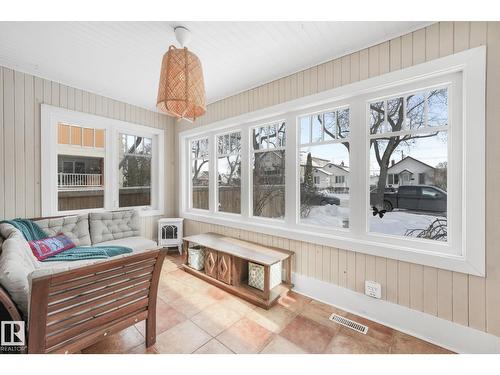 11036 125 St Nw, Edmonton, AB - Indoor