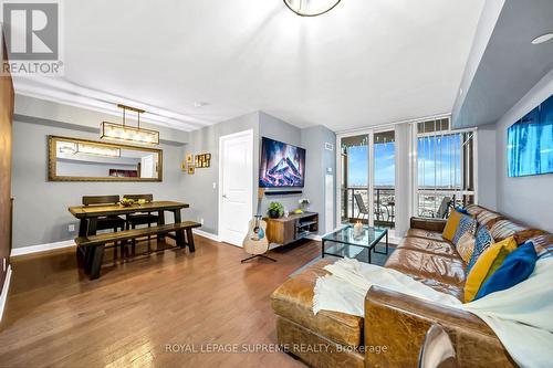 1804 - 205 Sherway Gardens Road, Toronto, ON - Indoor Photo Showing Living Room