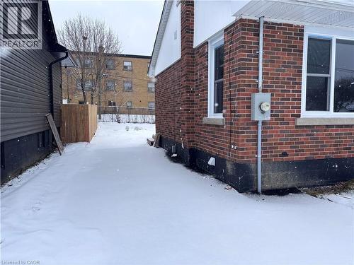 300 East 43Rd Street, Hamilton, ON - Outdoor With Exterior