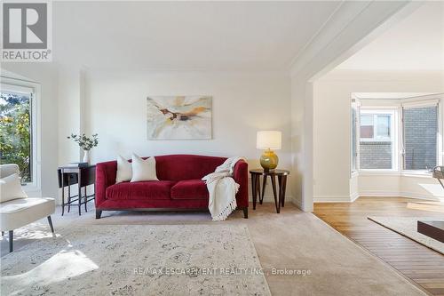 43 Glenayr Street, Hamilton, ON - Indoor Photo Showing Living Room