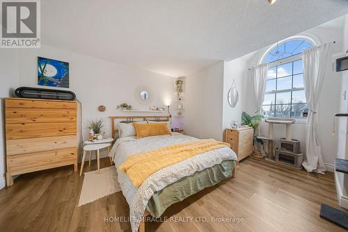 469 Old Newbury Lane, Cambridge, ON - Indoor Photo Showing Bedroom