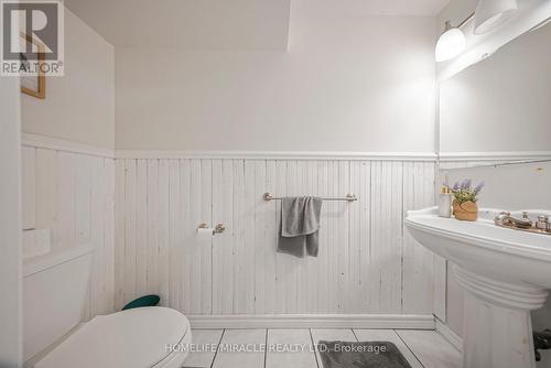 469 Old Newbury Lane, Cambridge, ON - Indoor Photo Showing Bathroom