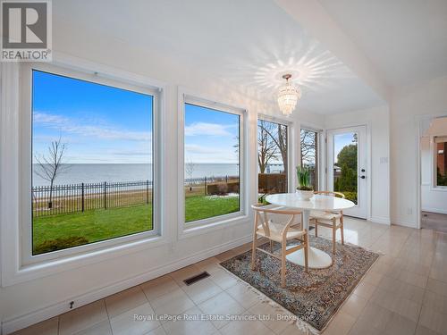 3286 Shelburne Place, Oakville (Br Bronte), ON - Indoor