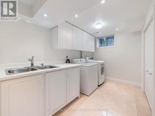 3286 Shelburne Place, Oakville (Br Bronte), ON - Indoor Photo Showing Laundry Room