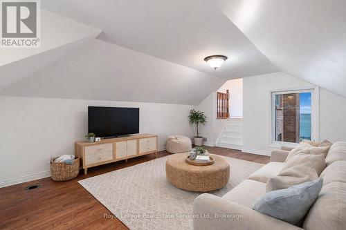 Virtually Staged - 3286 Shelburne Place, Oakville (Br Bronte), ON - Indoor Photo Showing Living Room