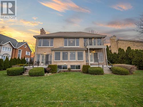 3286 Shelburne Place, Oakville (Br Bronte), ON - Outdoor With Facade