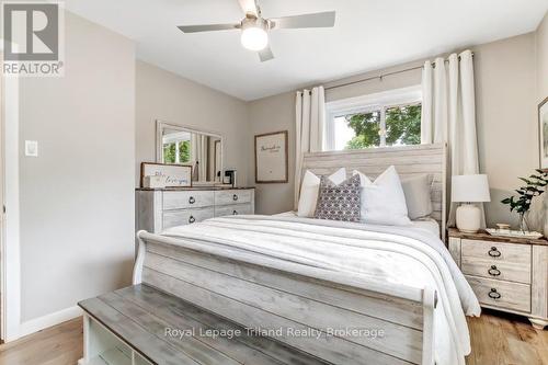 170 Laurentian Drive N, London East (East O), ON - Indoor Photo Showing Bedroom