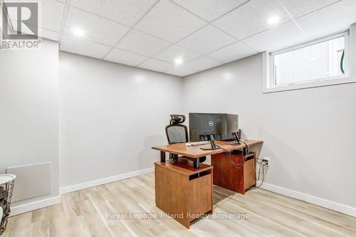 170 Laurentian Drive N, London East (East O), ON - Indoor Photo Showing Office