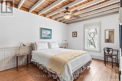 31 Fair Avenue, Kawartha Lakes (Lindsay), ON - Indoor Photo Showing Bedroom