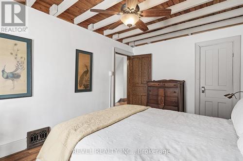 31 Fair Avenue, Kawartha Lakes (Lindsay), ON - Indoor Photo Showing Bedroom