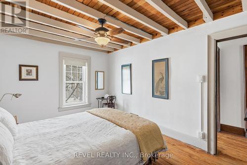31 Fair Avenue, Kawartha Lakes (Lindsay), ON - Indoor Photo Showing Bedroom
