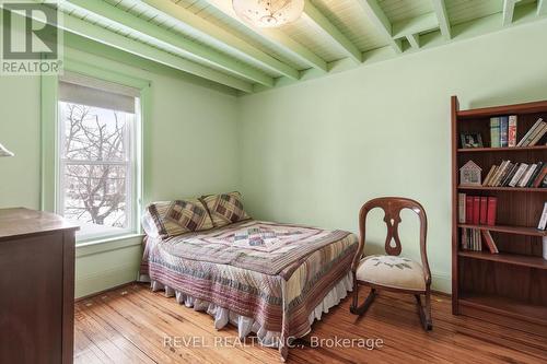 31 Fair Avenue, Kawartha Lakes (Lindsay), ON - Indoor Photo Showing Bedroom