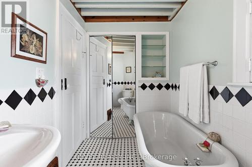 31 Fair Avenue, Kawartha Lakes (Lindsay), ON - Indoor Photo Showing Bathroom