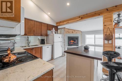 75 Houston Lane, Tweed (Hungerford (Twp)), ON - Indoor Photo Showing Kitchen