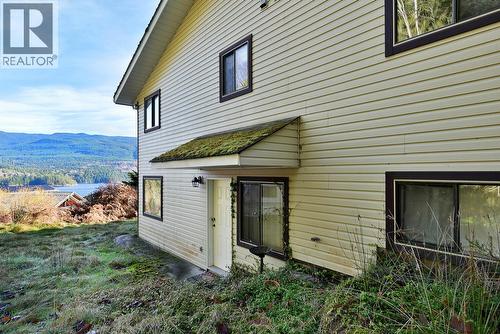 6377 N Gale Avenue, Sechelt, BC 