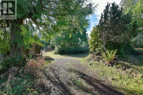 6377 N Gale Avenue, Sechelt, BC 