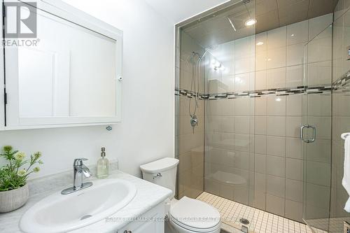 404 - 295 Cundles Road E, Barrie, ON - Indoor Photo Showing Bathroom