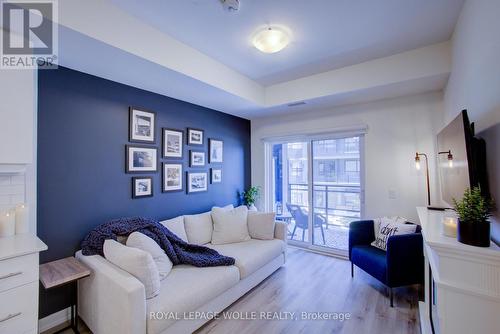 #208 - 243 Northfield Drive E, Waterloo, ON - Indoor Photo Showing Living Room