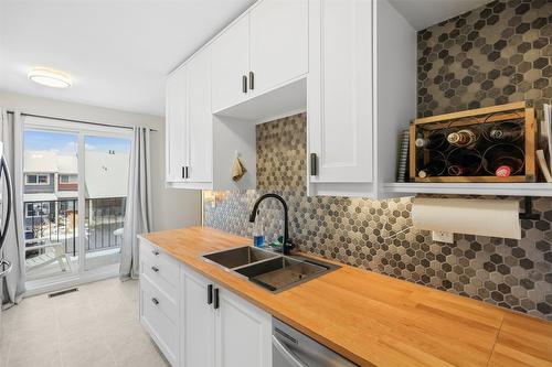 47-1570 Freshfield Road, Kamloops, BC - Indoor Photo Showing Kitchen With Double Sink With Upgraded Kitchen