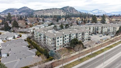 211-1350 Ridgeway Drive, Kelowna, BC - Outdoor With View