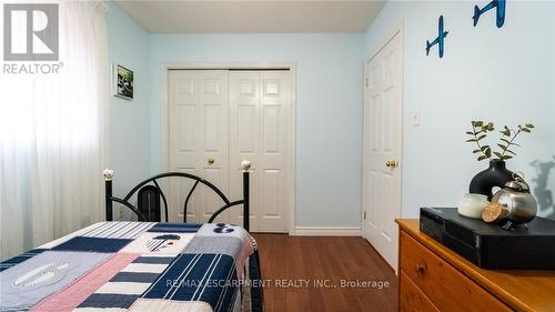 2062 Westmount Drive, Oakville, ON - Indoor Photo Showing Bedroom