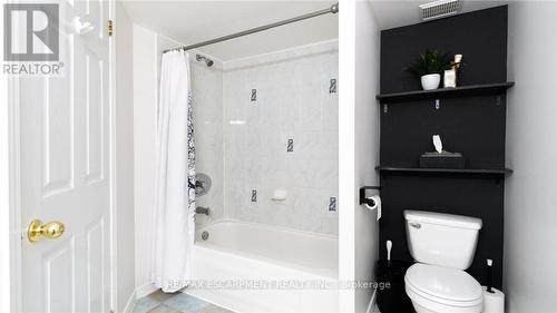 2062 Westmount Drive, Oakville, ON - Indoor Photo Showing Bathroom