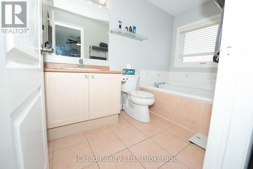 19 Fountainview Way, Brampton, ON - Indoor Photo Showing Bathroom