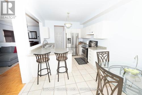 19 Fountainview Way, Brampton, ON - Indoor