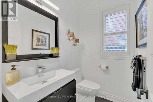2099 Helmsley Avenue, Oakville (Wm Westmount), ON - Indoor Photo Showing Bathroom