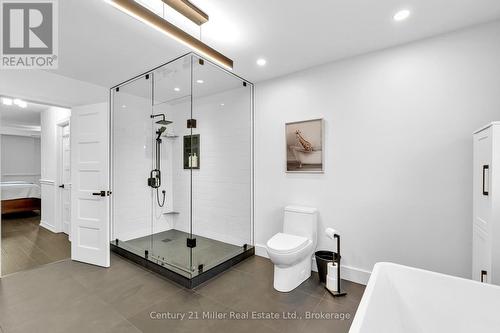 ensuite - 2099 Helmsley Avenue, Oakville (Wm Westmount), ON - Indoor Photo Showing Bathroom