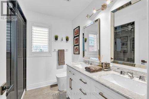 family Bath - 2099 Helmsley Avenue, Oakville (Wm Westmount), ON - Indoor Photo Showing Bathroom