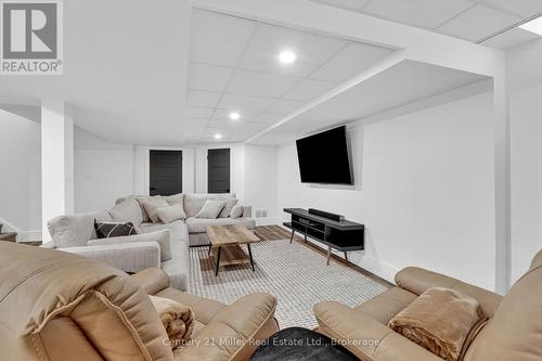 2099 Helmsley Avenue, Oakville (Wm Westmount), ON - Indoor Photo Showing Other Room