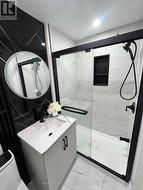 Master bedroom Ensuite bath - 