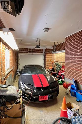 3560 Rapids View Drive, Niagara Falls, ON - Indoor Photo Showing Garage