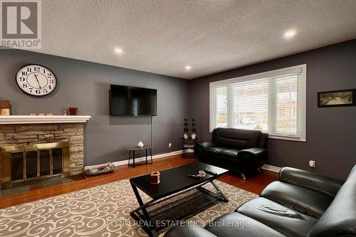 3560 Rapids View Drive, Niagara Falls, ON - Indoor Photo Showing Living Room With Fireplace