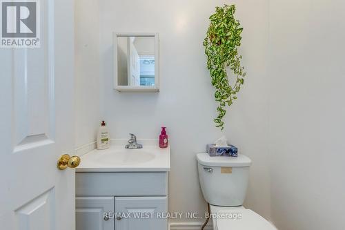 43 Flamingo Crescent, Brampton, ON - Indoor Photo Showing Bathroom