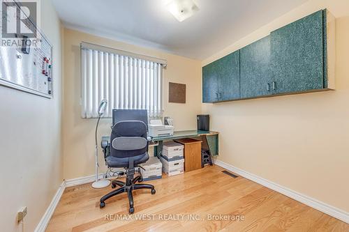 43 Flamingo Crescent, Brampton, ON - Indoor