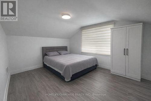 207 Thorold Road, Welland, ON - Indoor Photo Showing Bedroom
