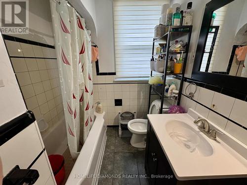 207 Thorold Road, Welland, ON - Indoor Photo Showing Bathroom