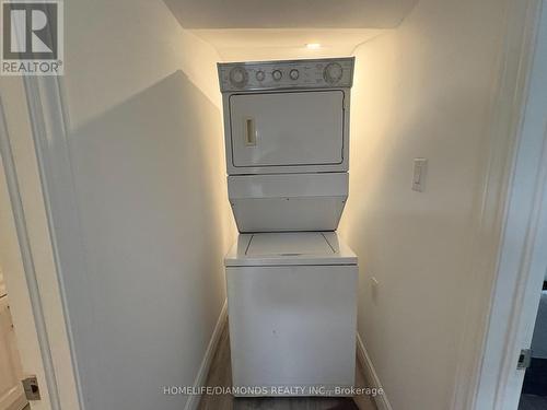 207 Thorold Road, Welland, ON - Indoor Photo Showing Laundry Room