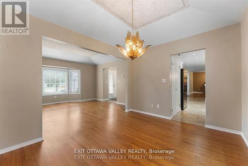 127 Owens Street, Pembroke, ON - Indoor Photo Showing Other Room