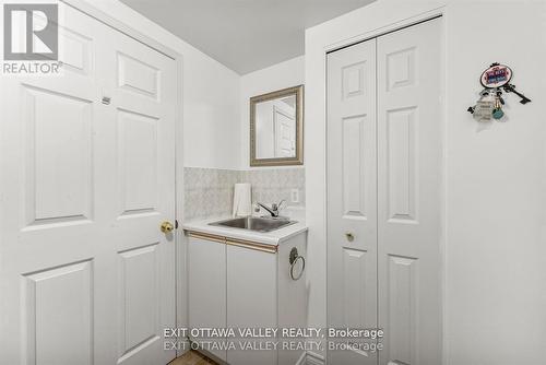 127 Owens Street, Pembroke, ON - Indoor Photo Showing Other Room