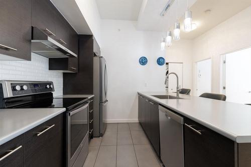 Cuisine - 105-2305 Rue Remembrance, Montréal (Lachine), QC - Indoor Photo Showing Kitchen With Upgraded Kitchen