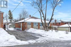11 RAMBLER PLACE  Toronto, ON M3L 1N6
