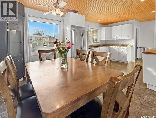 426 15Th Avenue Ne, Swift Current, SK - Indoor Photo Showing Dining Room