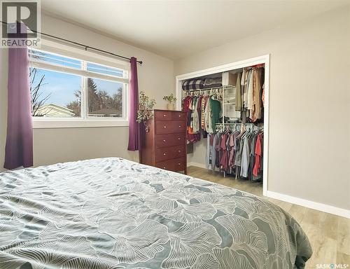 426 15Th Avenue Ne, Swift Current, SK - Indoor Photo Showing Bedroom