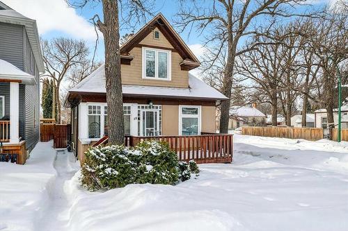 112 Egerton Road  Winnipeg, MB R2M 2W2